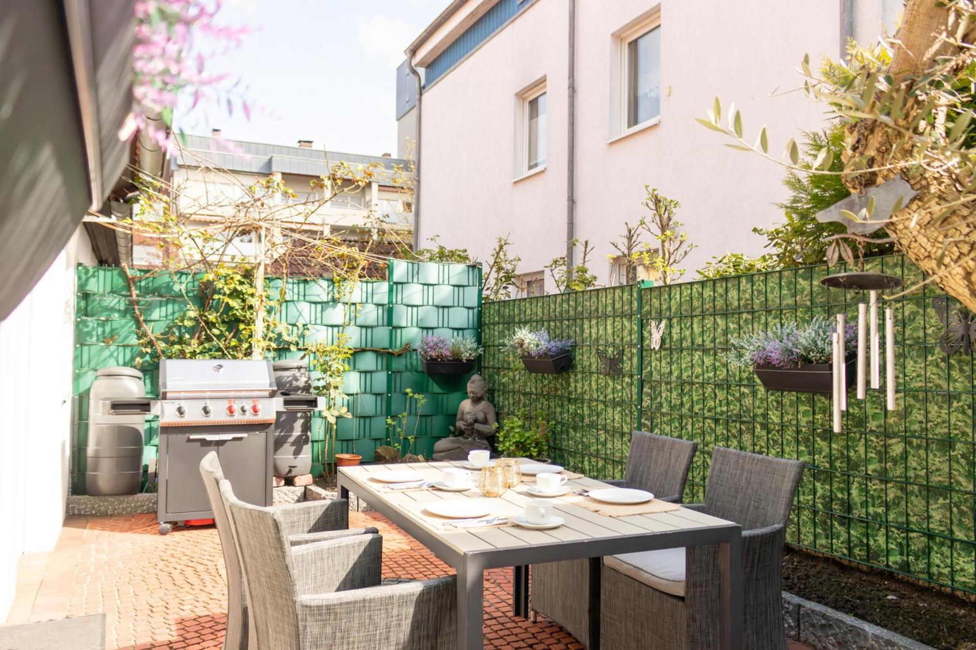 Denkmalgeschuetztes Fachwerkhaus Im Zentrum Mit Garage Apartment *